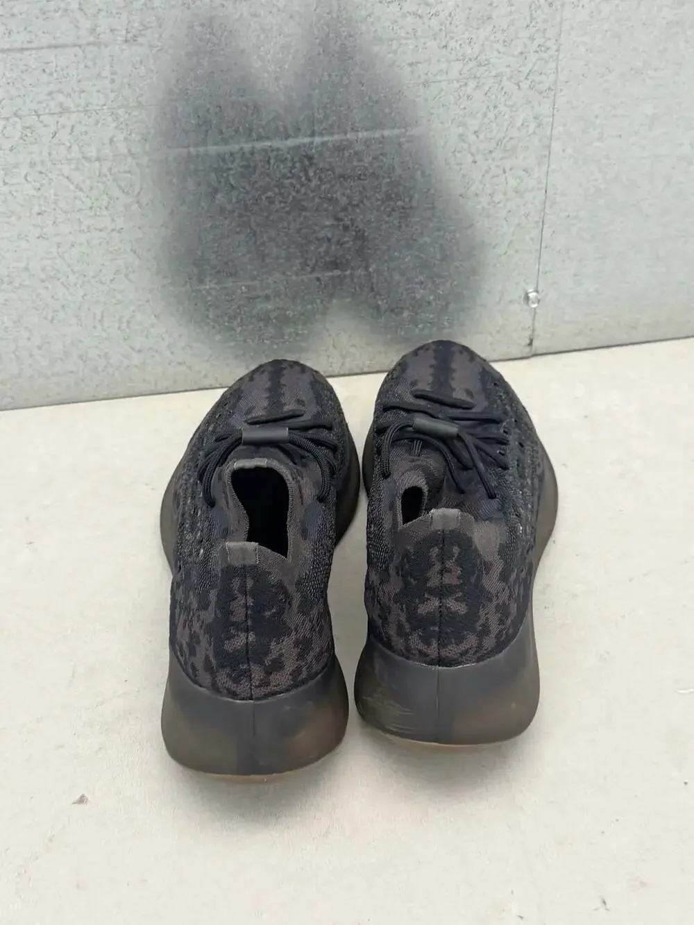 Adidas Yeezy Boost 380 Onyx Size 10 Men's Black Gum Sole Sneakers FZ1270